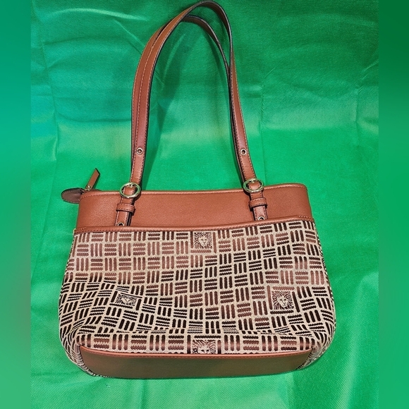 2 FOR $50 Ann Klein purse - Picture 4 of 8